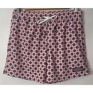 Vineyard Vines Swim Trunks 7" Chappy shorts Men XS Medallion Print Pink Lined